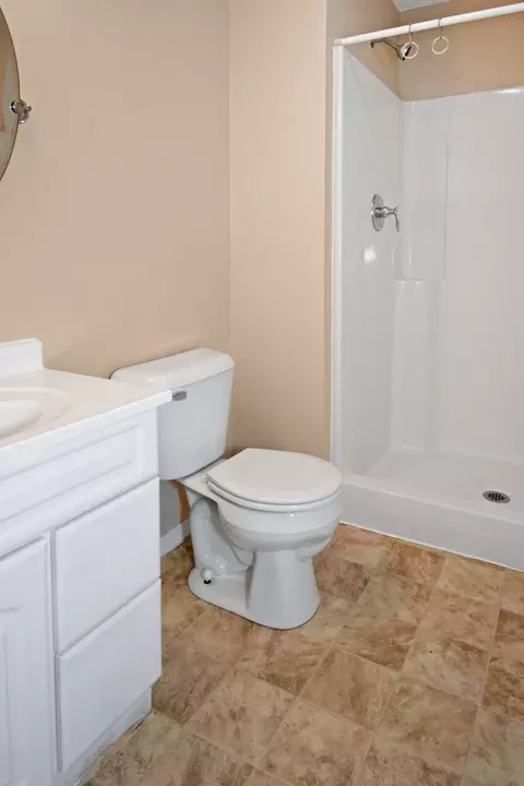 Bath - 1114 W College Ave, Normal, IL 61761 photo 8 of 10