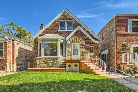 8021 S Maplewood Ave, Chicago, IL 60652
