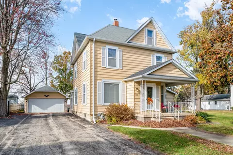 305 S Shabbona Rd, Shabbona, IL 60550