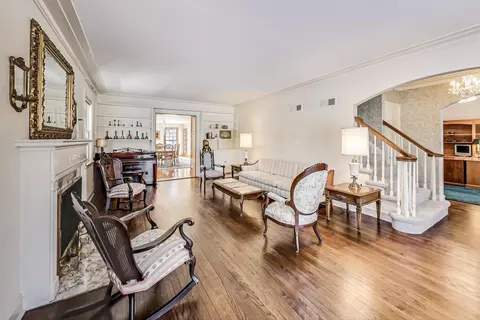 Living - 1166 Cherry St, Winnetka, IL 60093 photo 3 of 6