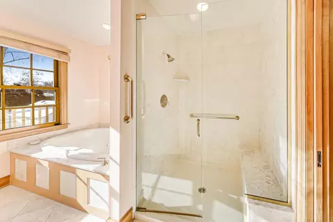 Bath - 1166 Cherry St, Winnetka, IL 60093 photo 3 of 5
