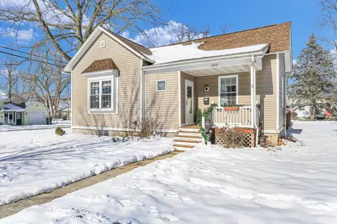 200 E Houghton St, Tuscola, IL 61953