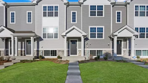 803 Briar Glen Ct, Hampshire, IL 60140