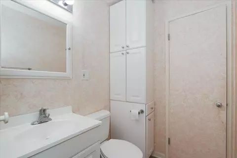142 W Wayne Pl, Wheeling, IL 60090 photo 13