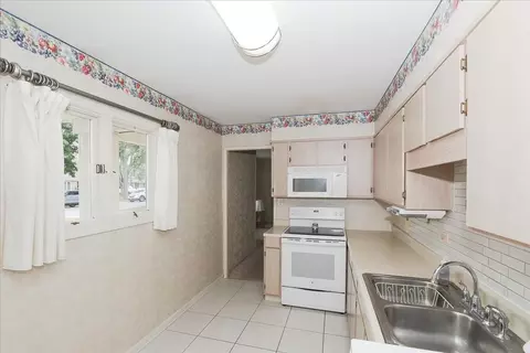 142 W Wayne Pl, Wheeling, IL 60090 photo 15