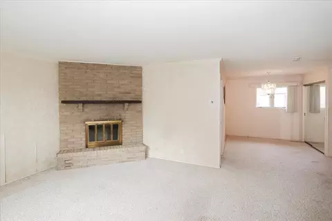 142 W Wayne Pl, Wheeling, IL 60090 photo 9