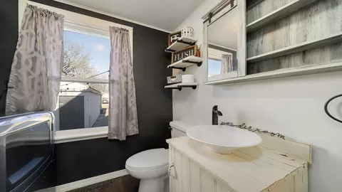 Bath - 404 E Mason St, Polo, IL 61064 photo 1 of 3