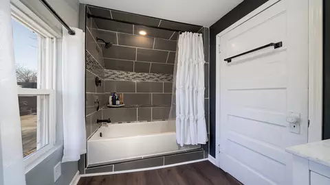 Bath - 404 E Mason St, Polo, IL 61064 photo 3 of 3