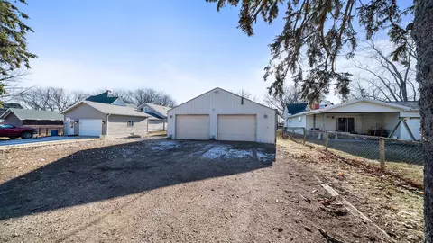 Exterior - 404 E Mason St, Polo, IL 61064 photo 7 of 12