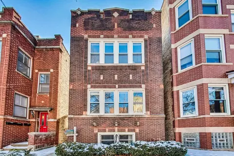 2471 W Pensacola Ave, Chicago, IL 60618