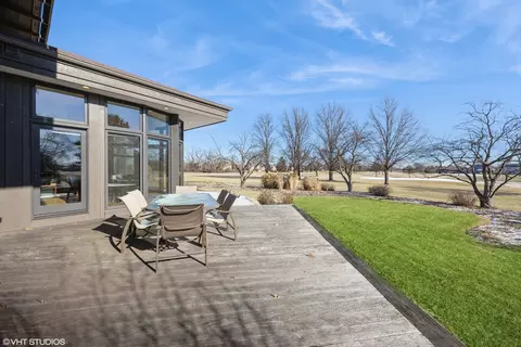Exterior - 8401 Glenerye Rd, Darien, IL 60561 photo 7 of 7