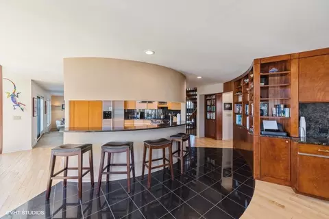 Kitchen - 8401 Glenerye Rd, Darien, IL 60561 photo 2 of 3