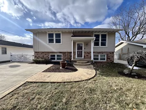 202 Joselyn St, Heyworth, IL 61745