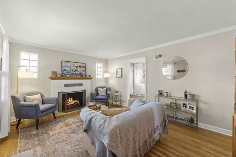 Living - 1115 Cherry St, Wheaton, IL 60187 photo 1 of 4