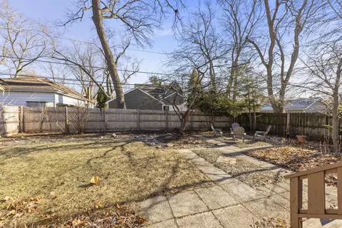Exterior - 1115 Cherry St, Wheaton, IL 60187 photo 2 of 5