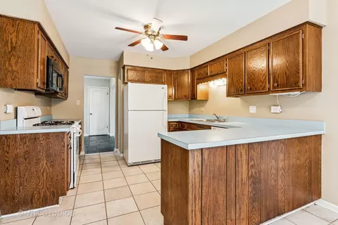 1490 Briar Cv, Wheaton, IL 60189 photo 7