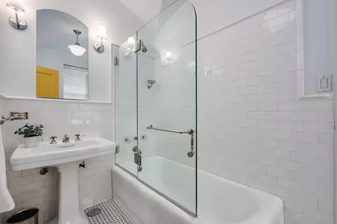 70 E Cedar St #7E, Chicago, IL 60611 photo 20