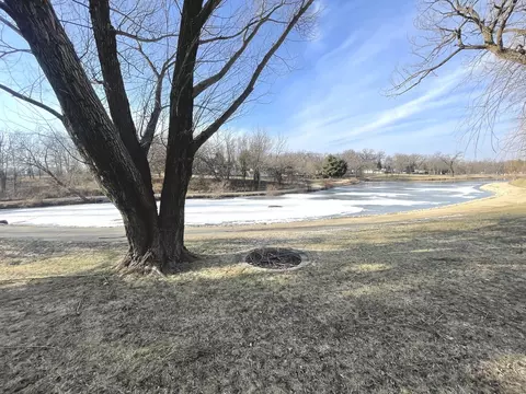 23-42 Woodhaven Lks, Sublette, IL 61367