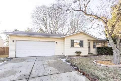 316 S Hawthorne St, Elgin, IL 60123