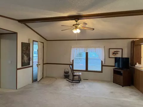 636 Mohawk Trl, Marengo, IL 60152 photo 10