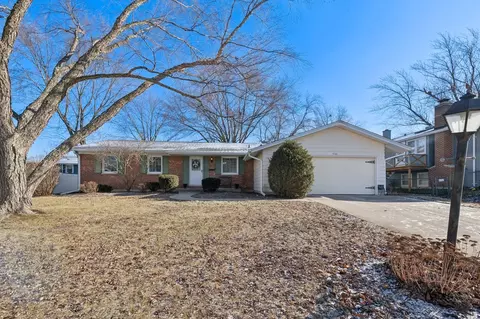 4165 O Hare Dr, Hoffman Estates, IL 60192