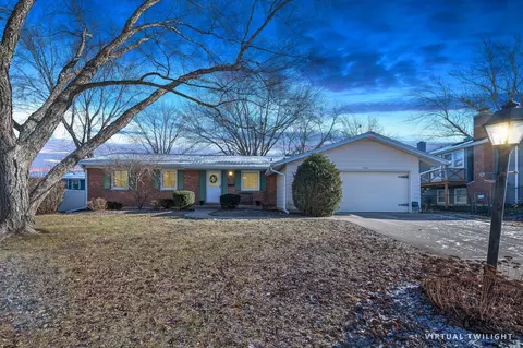 4165 O Hare Dr, Hoffman Estates, IL 60192 photo 18