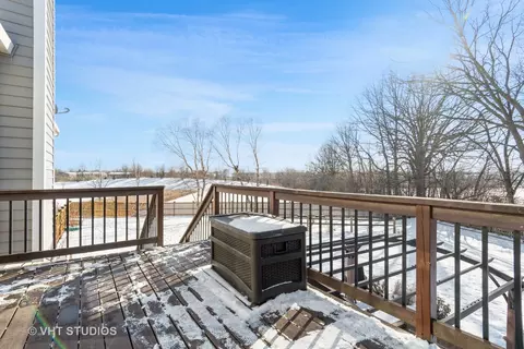 Exterior - 1030 Stephen Ct, Aurora, IL 60502 photo 2 of 3
