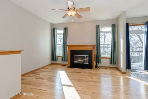 Living - 1030 Stephen Ct, Aurora, IL 60502 photo 1 of 2