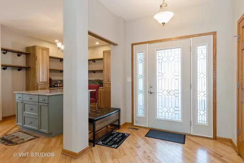 Entry Way - 1030 Stephen Ct, Aurora, IL 60502 photo 1 of 1