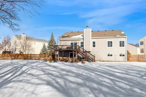 Exterior - 1030 Stephen Ct, Aurora, IL 60502 photo 3 of 3