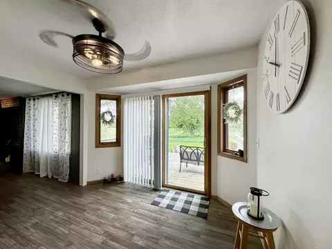 Entry Way - 315 S Jackson Rd, Pecatonica, IL 61063 photo 3 of 4