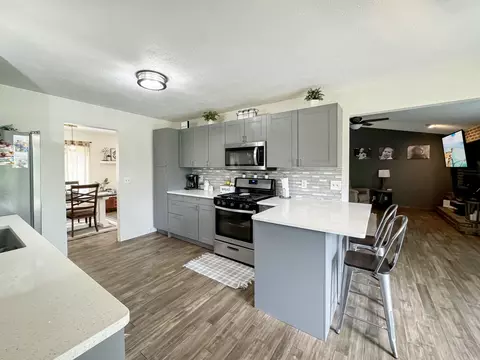 Kitchen - 315 S Jackson Rd, Pecatonica, IL 61063 photo 7 of 9