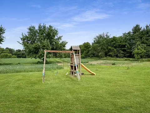 Exterior - 315 S Jackson Rd, Pecatonica, IL 61063 photo 16 of 18