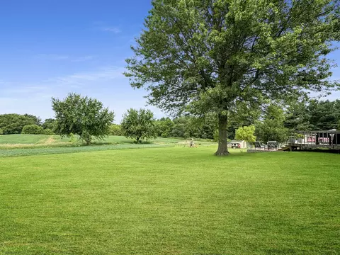 Exterior - 315 S Jackson Rd, Pecatonica, IL 61063 photo 14 of 18
