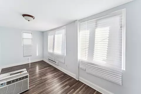 Living - 9343 S Eberhart Ave, Chicago, IL 60619 photo 2 of 2
