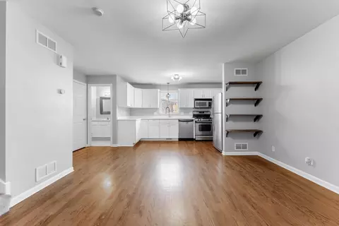 4853 N Central Ave #4D, Chicago, IL 60630 photo 3