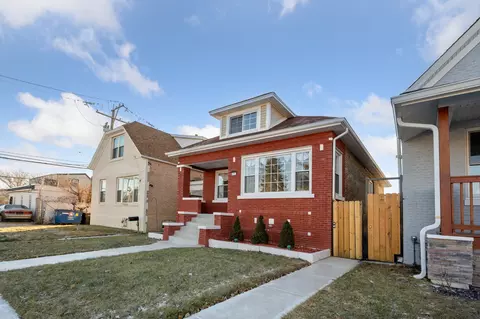 4819 W Hirsch St, Chicago, IL 60651