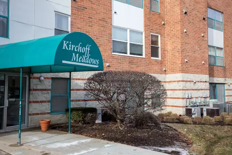 3275 Kirchoff Rd #333, Rolling Meadows, IL 60008