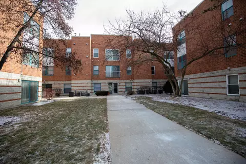 Exterior - 3275 Kirchoff Rd #333, Rolling Meadows, IL 60008 photo 1 of 3