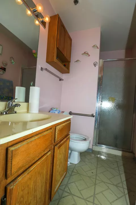 Bath - 3275 Kirchoff Rd #333, Rolling Meadows, IL 60008 photo 2 of 2