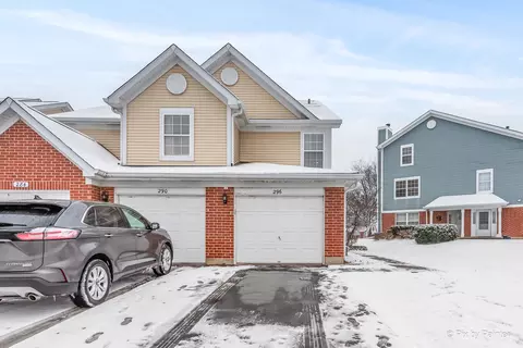 296 Ashbury Ln E, Roselle, IL 60172