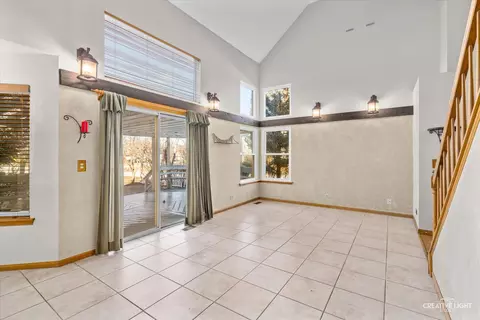Living - 1493 Beaumont Cir, Bartlett, IL 60103 photo 1 of 1