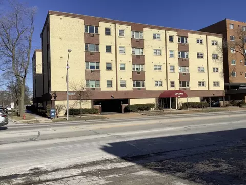 7840 W North Ave #4H, Elmwood Park, IL 60707
