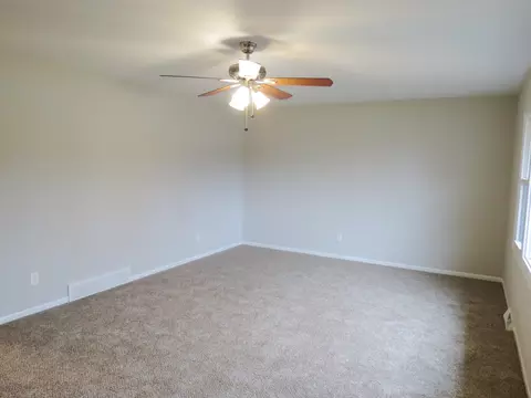 16206 S Mcgrath Dr, Plainfield, IL 60586 photo 5