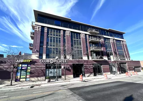 4020 N Damen Ave #304, Chicago, IL 60618
