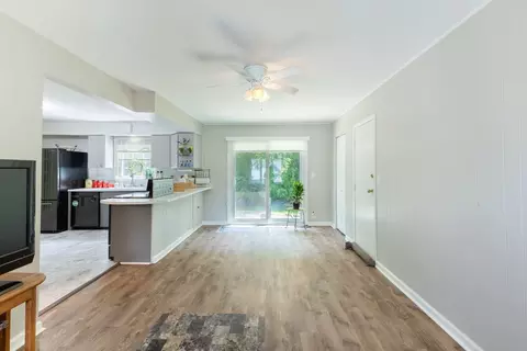 Living - 4359 Lincoln Ave, Rolling Meadows, IL 60008 photo 2 of 3