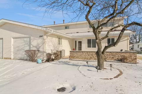 1087 Foxboro Ln, Schaumburg, IL 60193