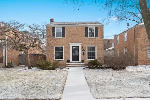 8225 Laramie Ave, Skokie, IL 60077