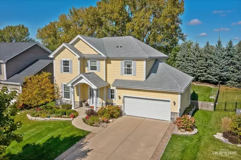 3524 Hopewell Pl, Elgin, IL 60124
