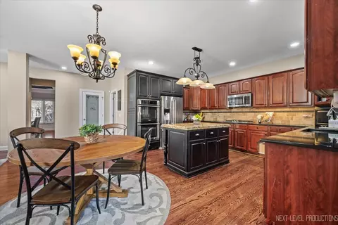 2197 Red Maple Ln, Aurora, IL 60502 photo 7